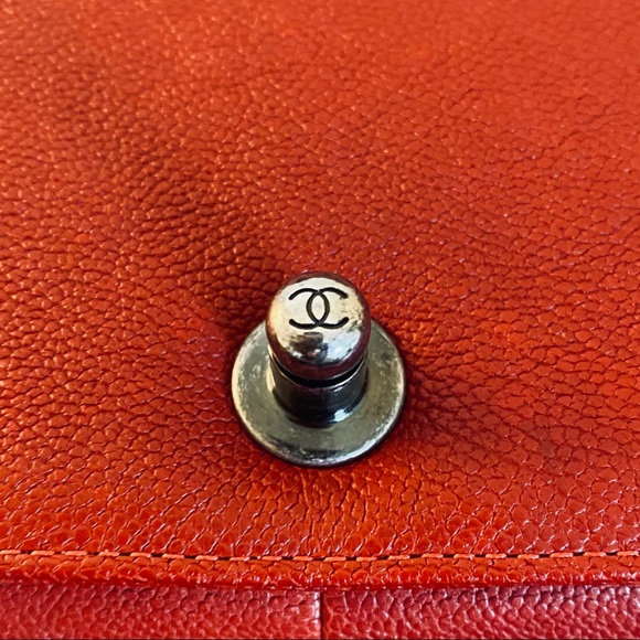 CHANEL Boy Flap Bag - Medium - Picture 7 of 12